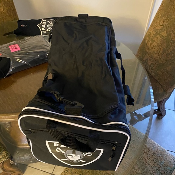 NFL Raiders official Licensed Duffle Bag - Picture 5 of 5